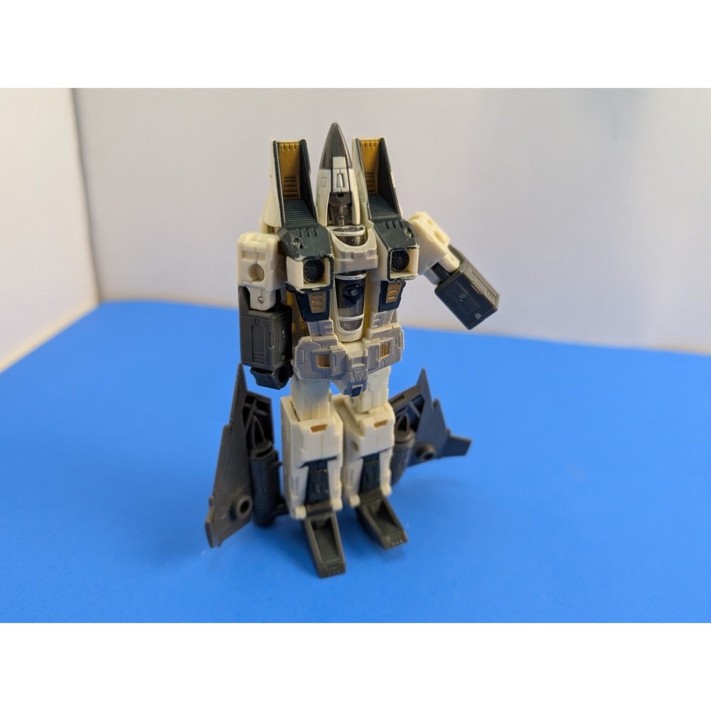 Hasbro Transformers Generations Ramjet Deluxe Classics Action Figure